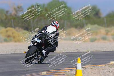 media/Sep-25-2023-Moto Forza (Mon) [[81ffa65e0a]]/B-C Group/Session 4 (Turn 2 Backside)/
